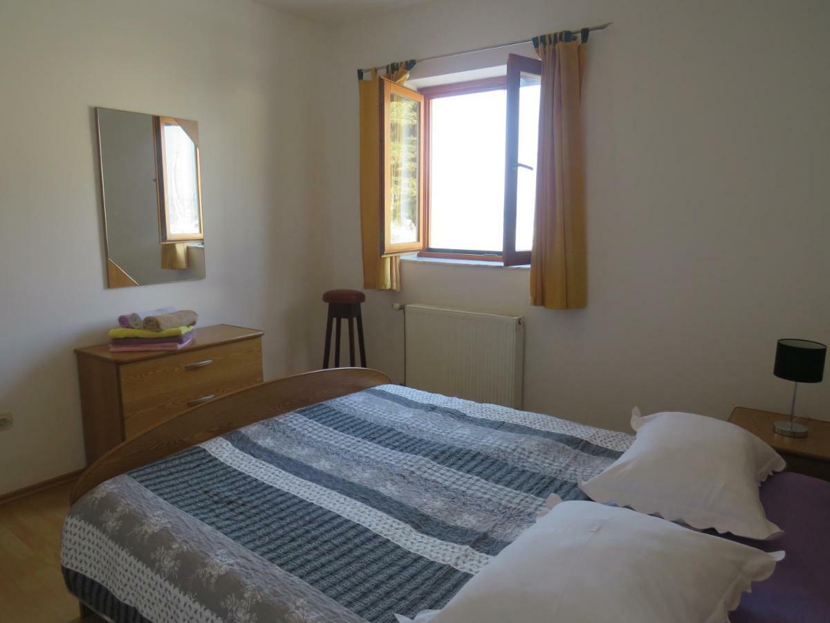 Apartmani Prova Tisno Exteriör bild
